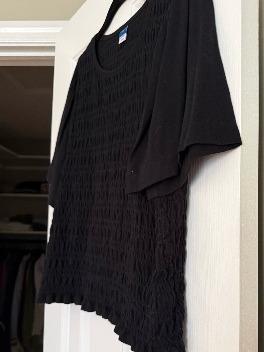 Old Navy Short-Sleeve Smocked Top Flutter Sleeves black Jack Size Medium‎ boho - Picture 6 of 10